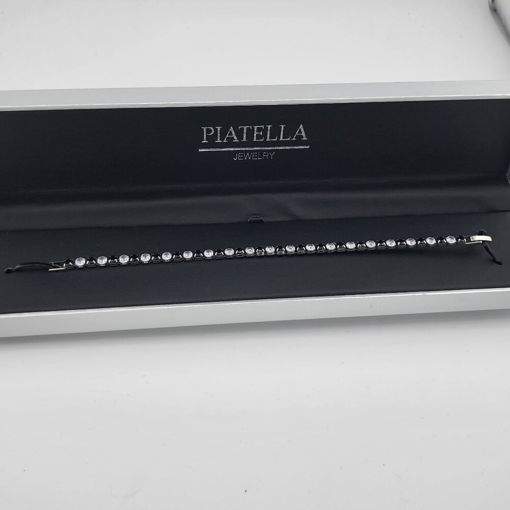 Brand New Gold Plate Black White Gemstone Bracelet